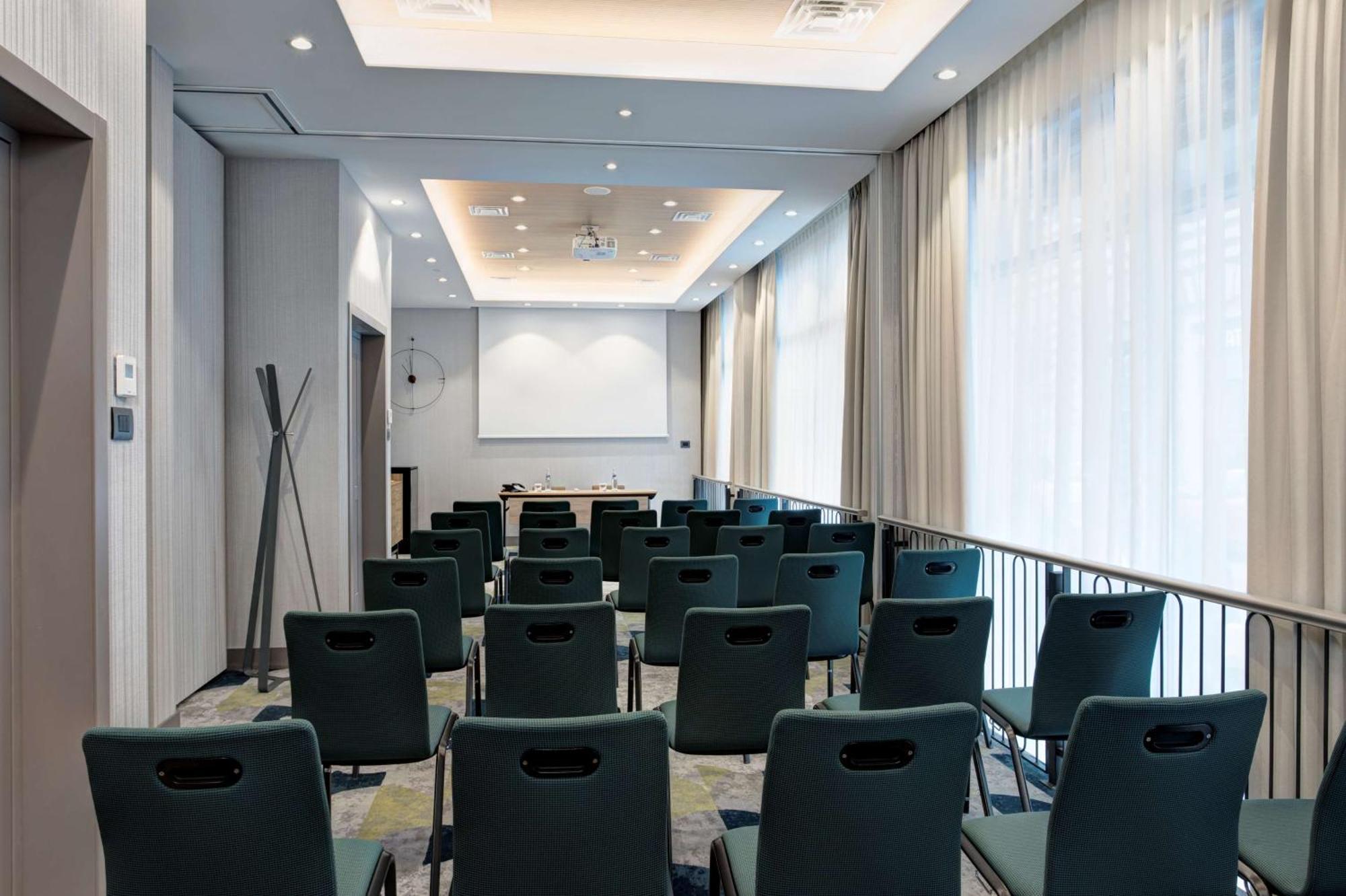 Doubletree By Hilton Monti Hotel Rom